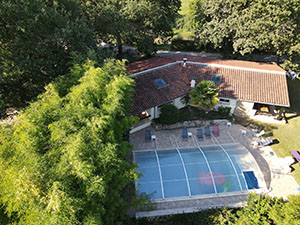 Gite and the pool
